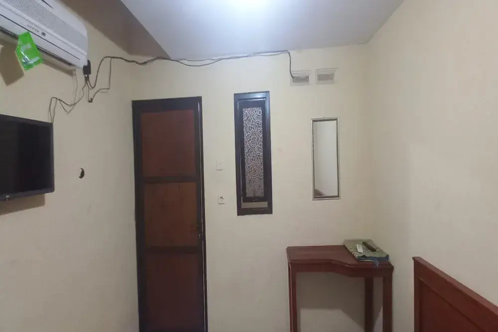 Hotel O 94911 Syariah Anggrek Guest Hous