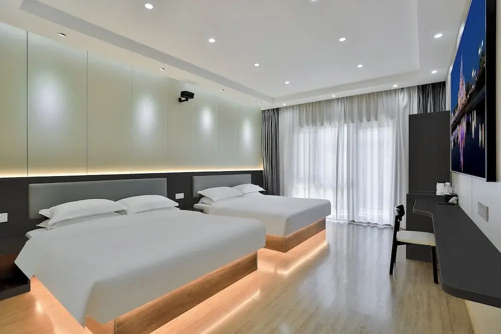 Yinshu Lunasvilla Courtyard Garden Resort Hotel