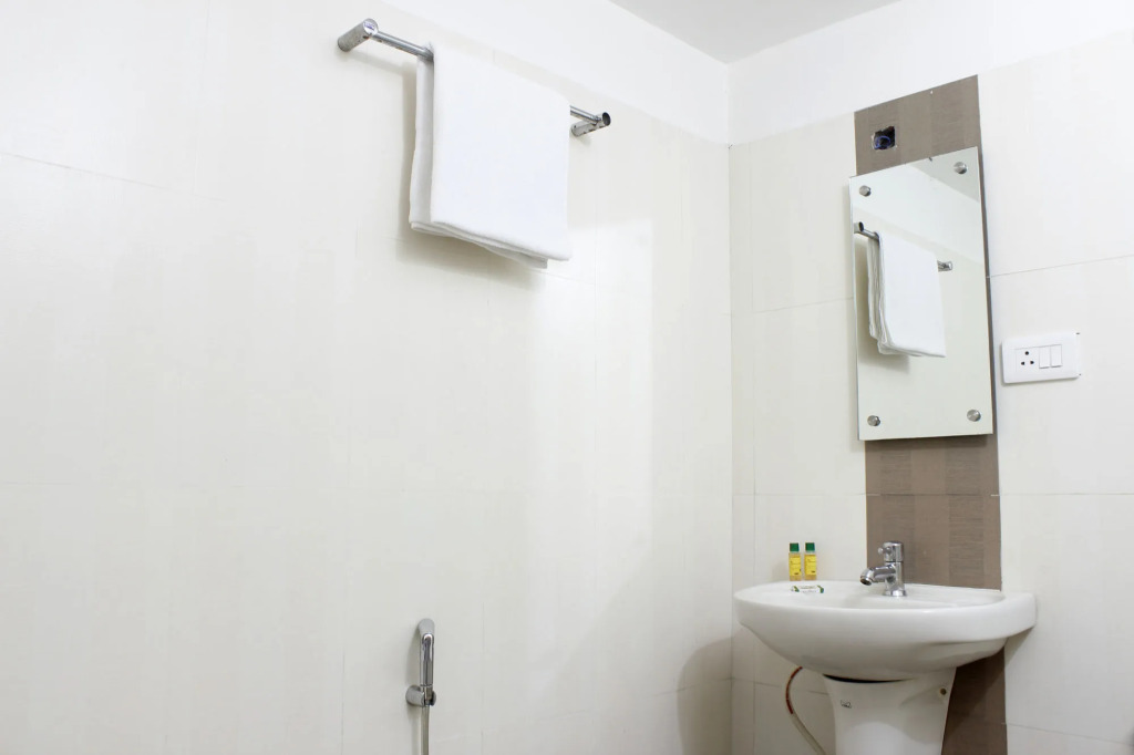 FabHotel Siri Inn Madhapur
