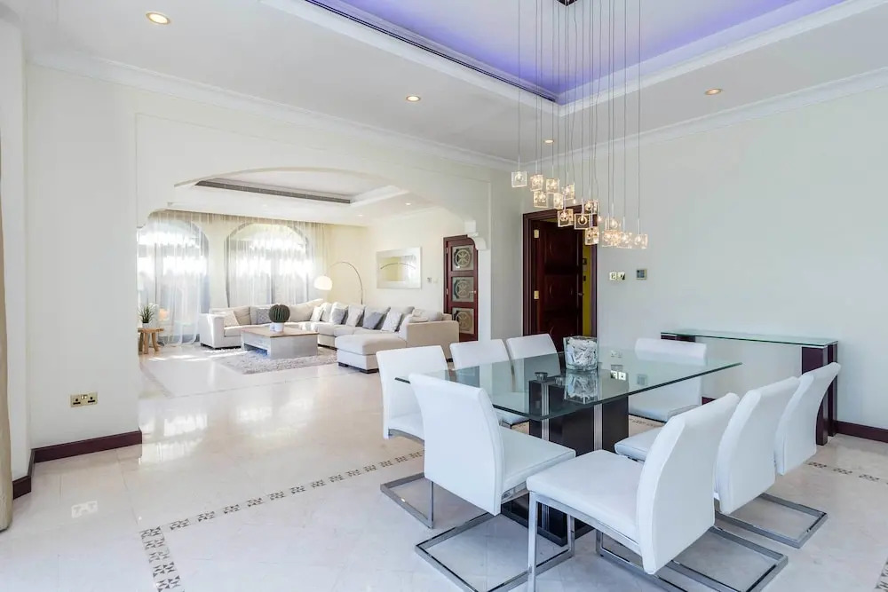 5 Bedroom Garden Villa at Frond E by Deluxe Holiday Homes