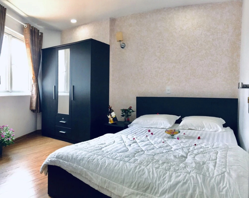 Tan Son Nhat Airport Apartment by SABAY