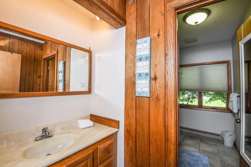 Canoe Cottage