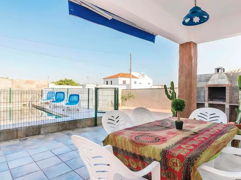 Chalet con piscina privada familias