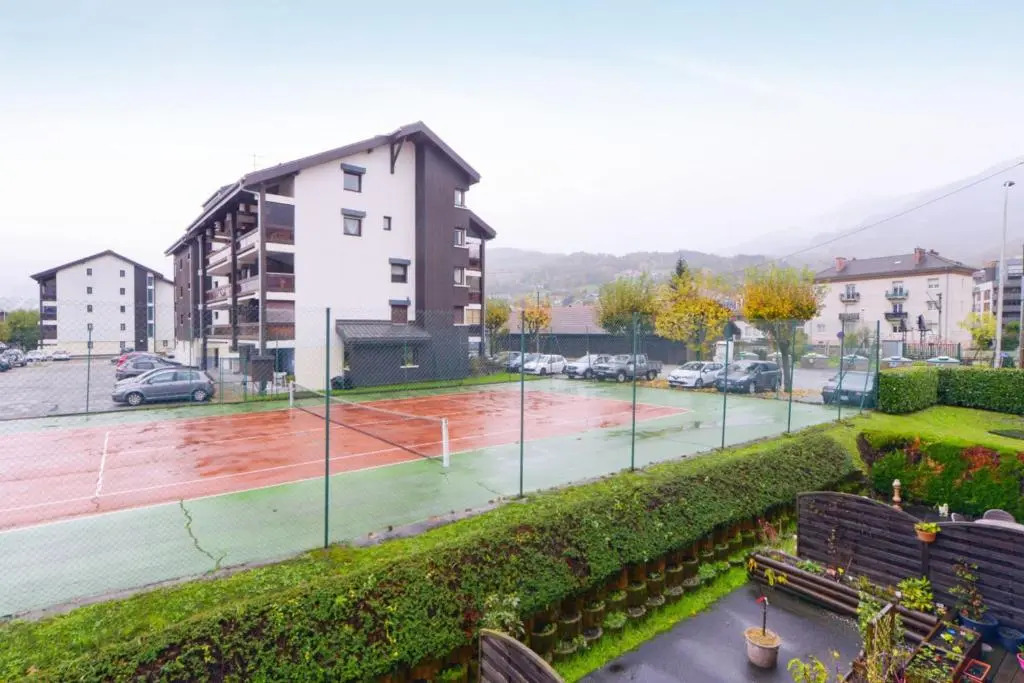 Charming and large flat with balcony 3 min to Sallanches station - Welkeys