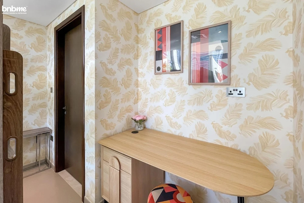 bnbme | Boulevard Heights | 3 + Maids