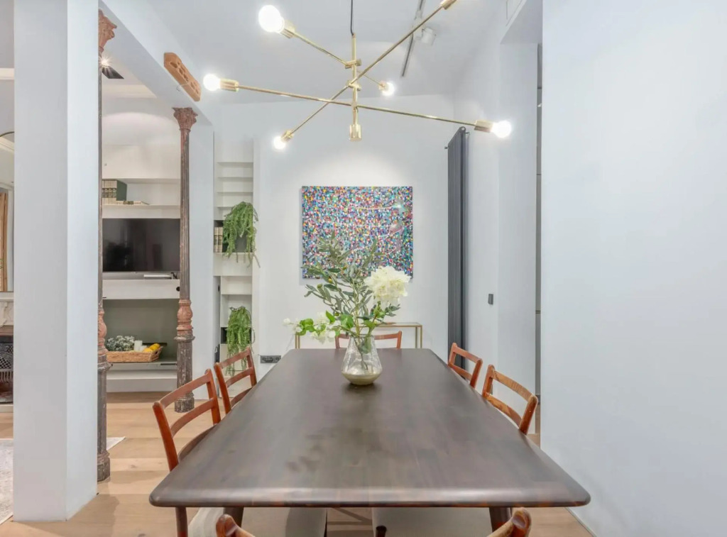 City Center modern apartment for 4 SANTA TERESA II