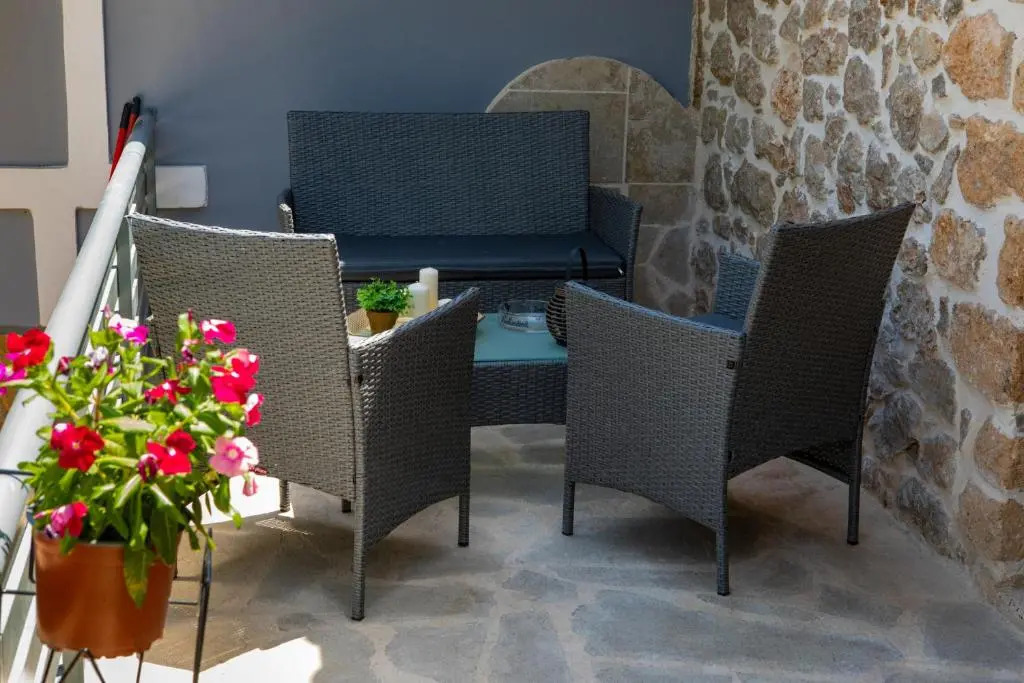 ADRIANS LUXURY APARTMENTS 2