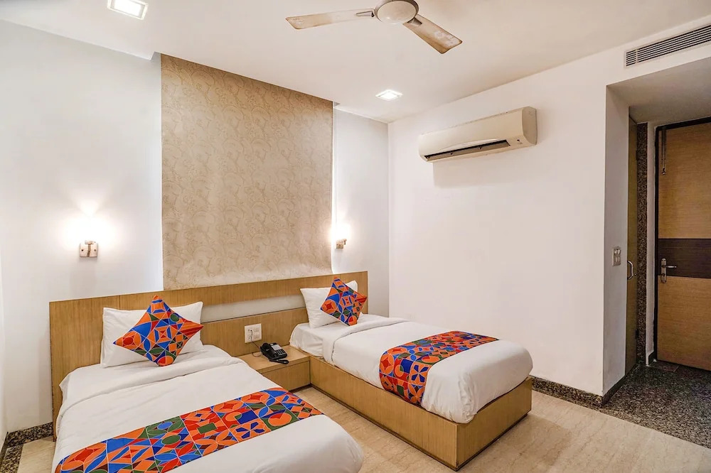 Townhouse Relax Suits A Boutique Hotel Vasundhara
