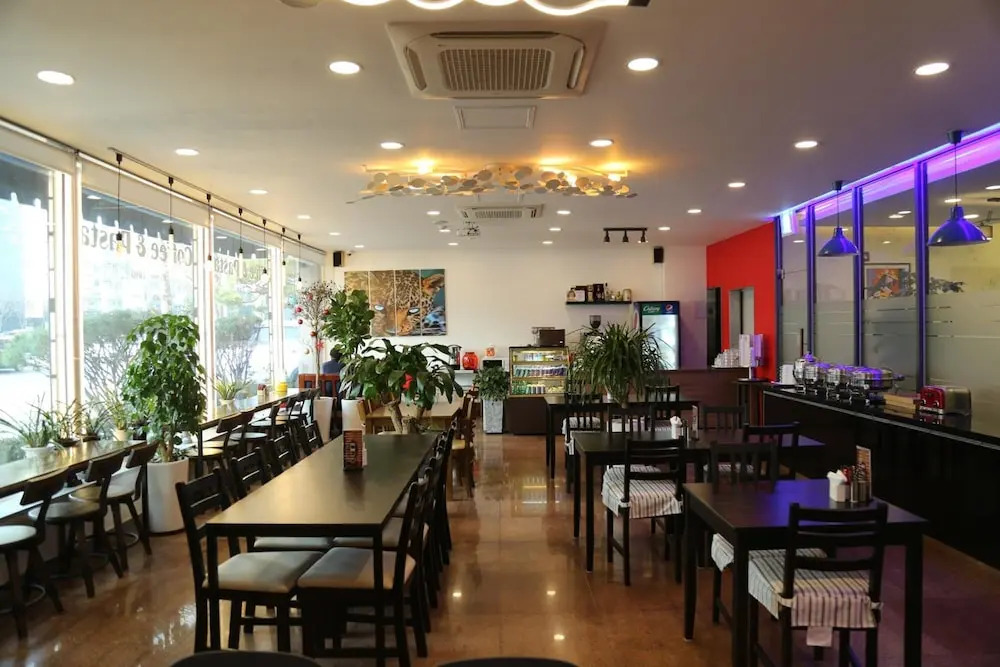 Tiffany Tourist Hotel