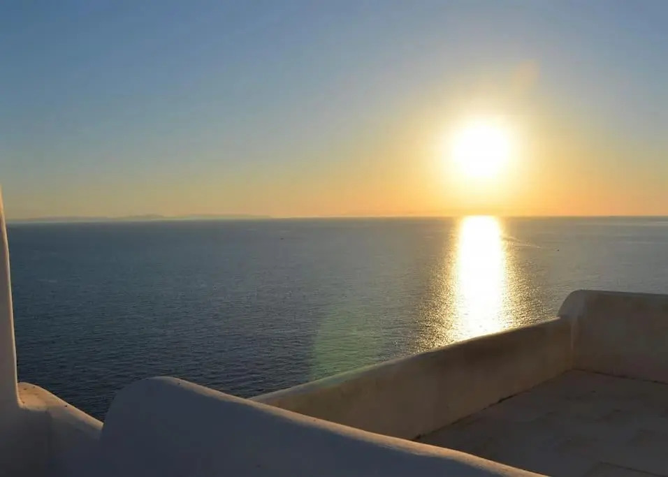 C & C _ Cycladic house with endless sea view