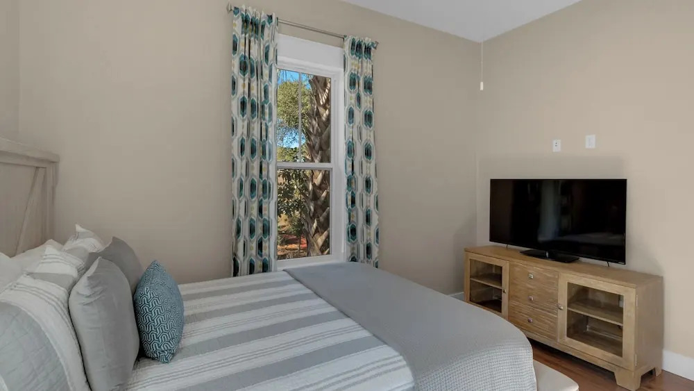 Modern Beach Home in Seagrove - Across From Eastern Lake