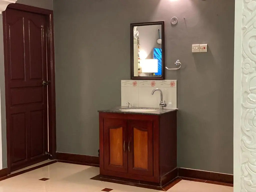 Le Pondy Luxury