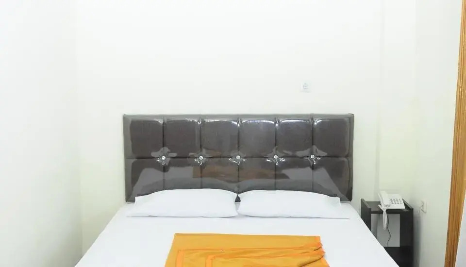 Dena Hotel