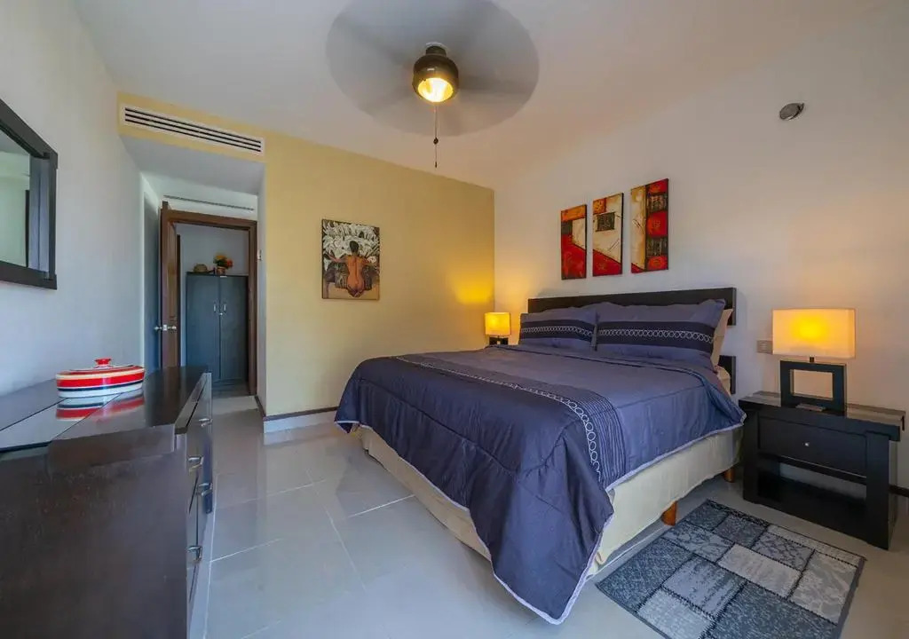 Quiet, Breezy Condo Near 5th Avenue And the Beach - Xaman 201
