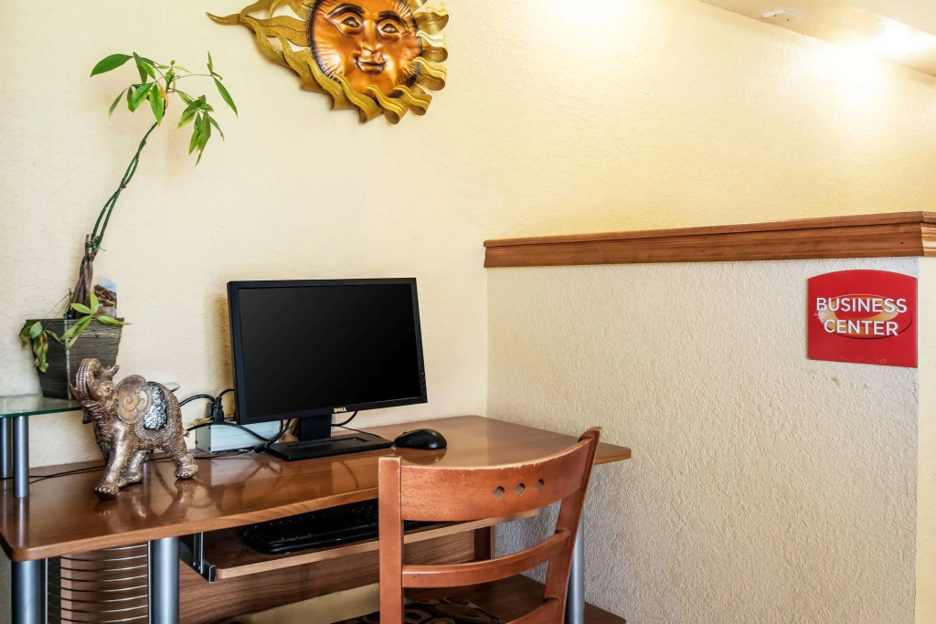 Econo Lodge Cloverdale