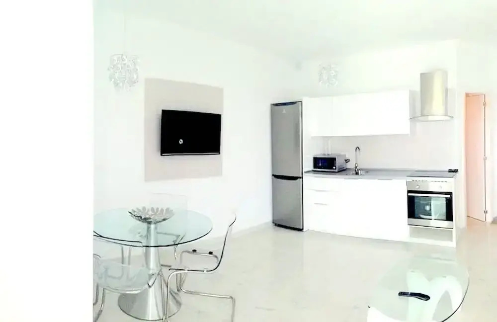 Apartamento Pronfondo Blue: Luz y Vista Mar