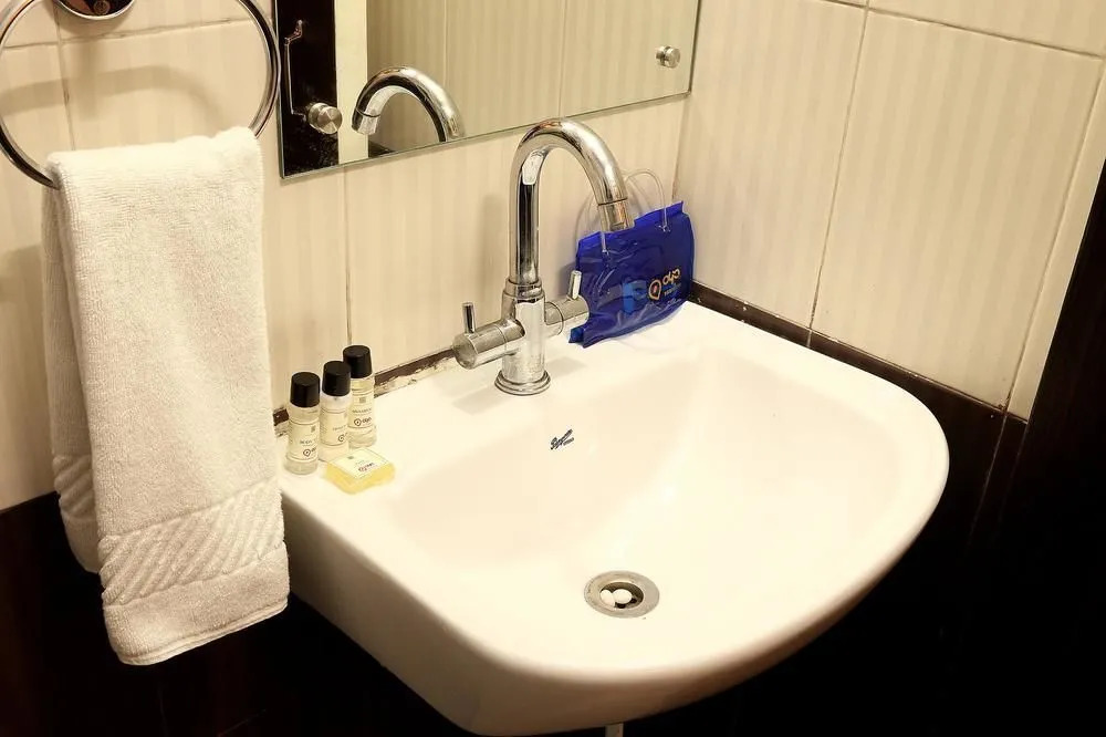 Hotel Victoria Inn by OYO Rooms