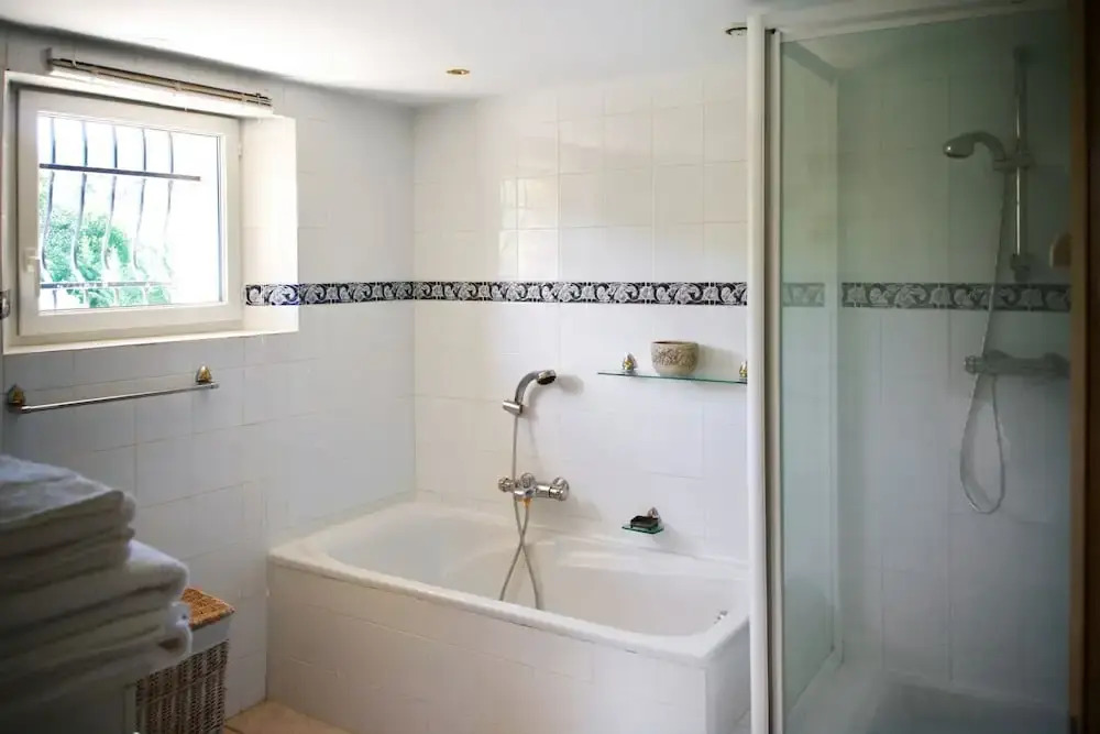 Villa With 4 Bedrooms in Mollans-sur-ouvèze, With Wonderful Mountain V