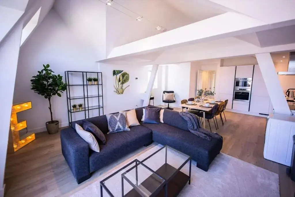 Exceptional 3 Bedroom Serviced Apartment 83m2 -NB304E-