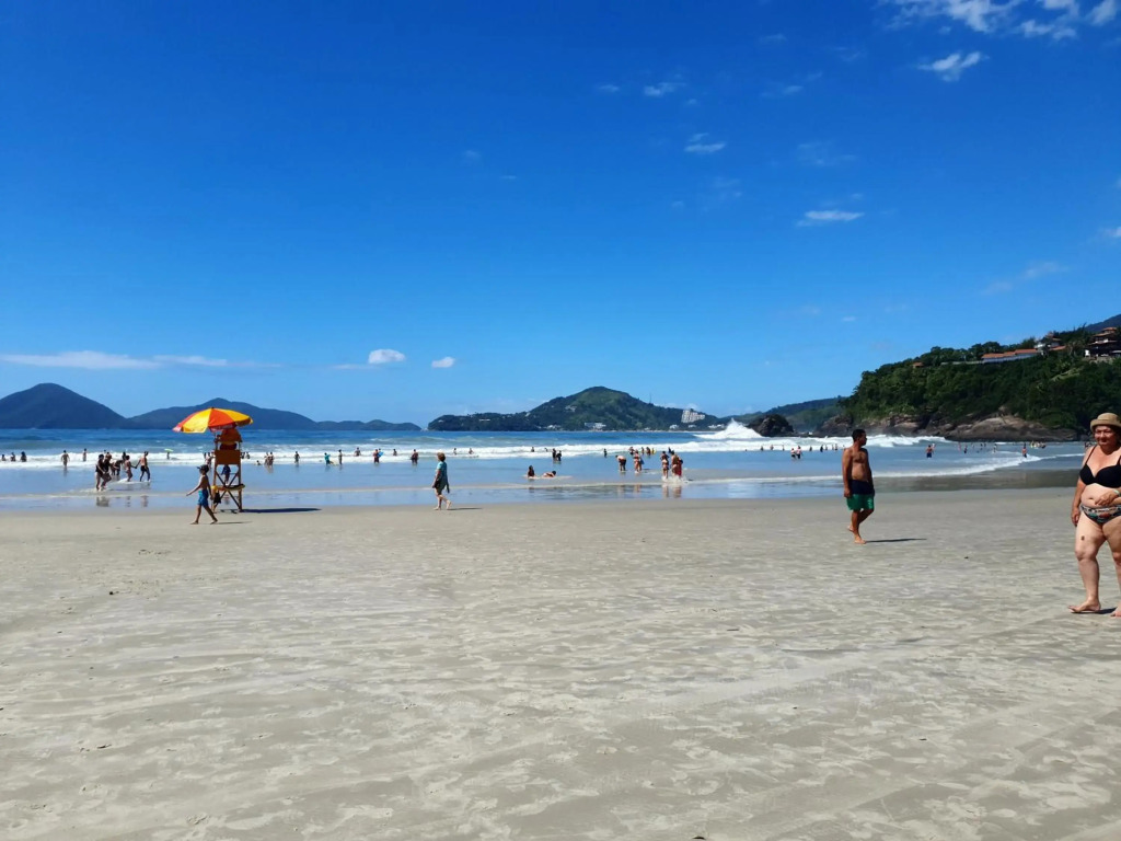 Apartamento Sol e Mar, em Ubatuba. ( novidade )