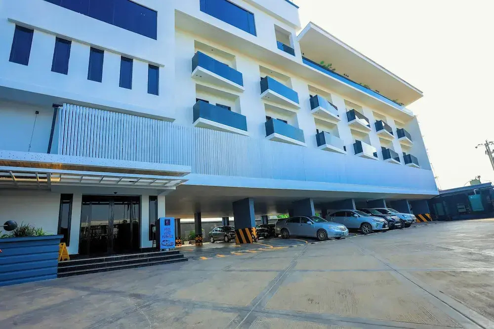 Blu Pearl Hotel & Residence