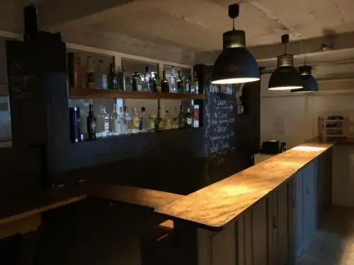Le Penguin Hostel