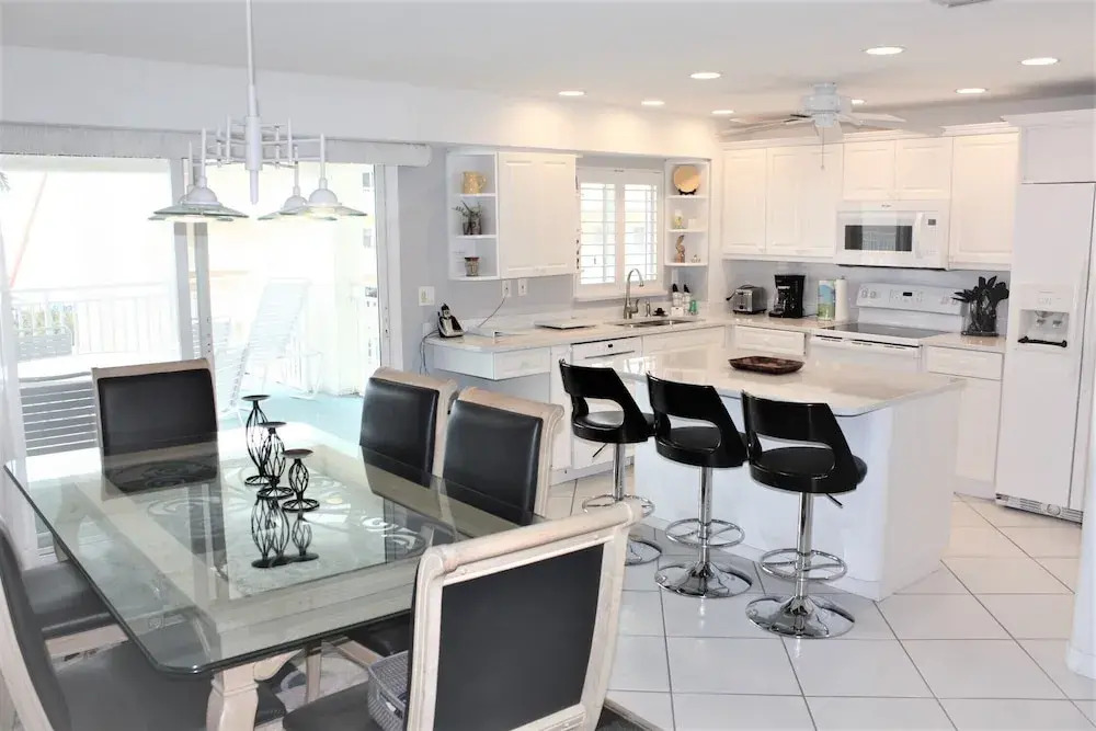 Jamaica Royale 406 - 2 Br Condo