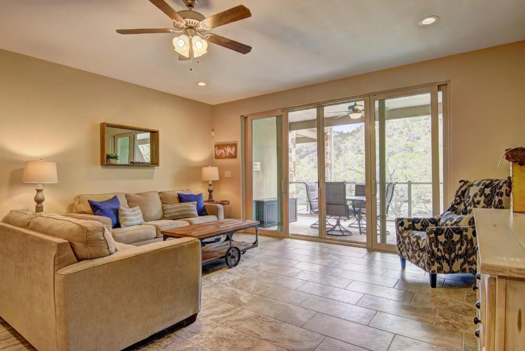 Rivendell RG 208 in Canyon Lake