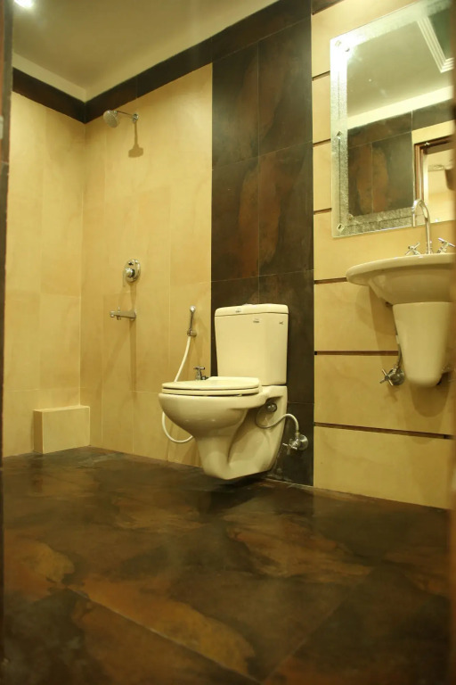 Hotel Trimoorti