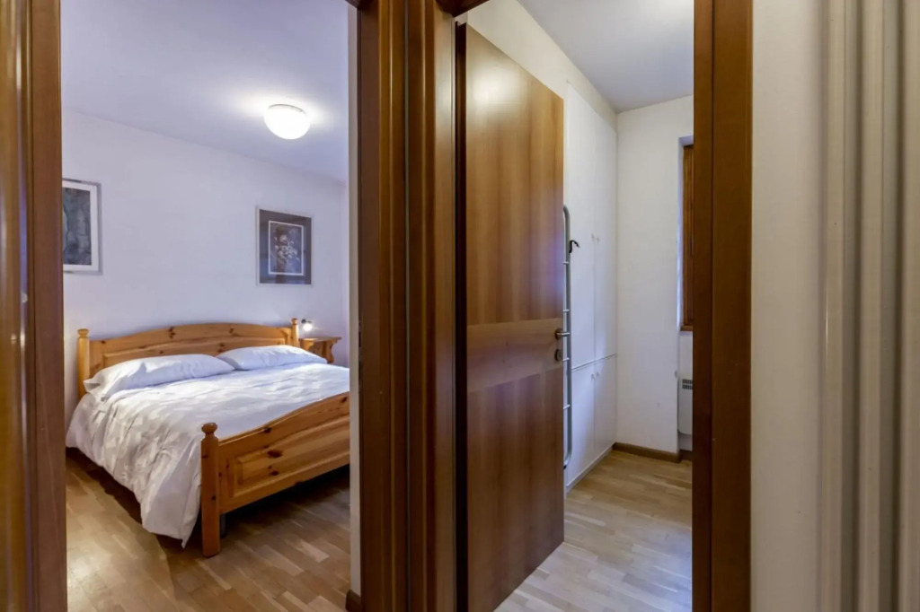 TAGLIANI - Three-room apartment. (022113-AT-051557)-499 TAGLIANI