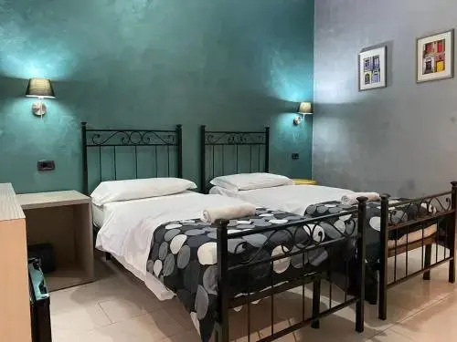 Rome Orange Inn