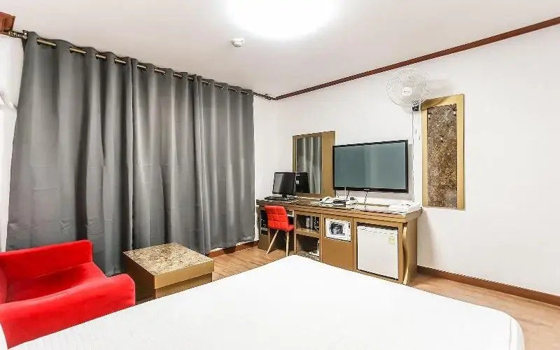 Sokcho Two Wheels Motel