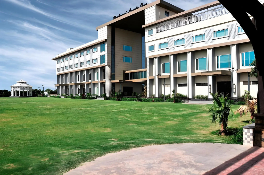 Brijwasi Lands Inn