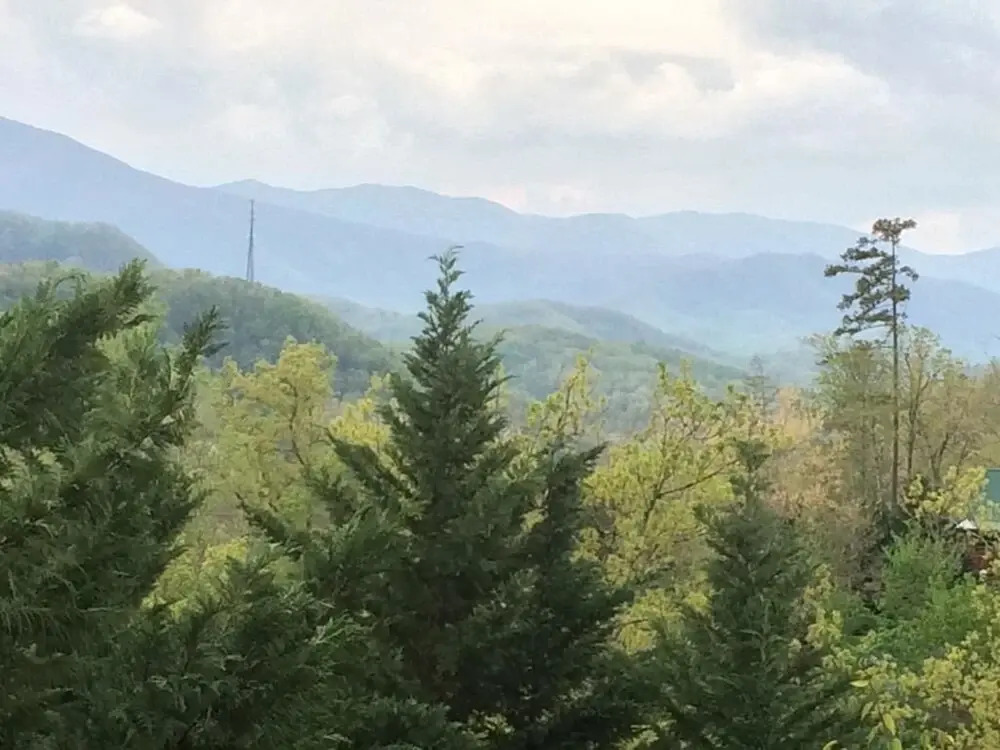 Whisper Mountain 2 Bedroom Home with Hot Tub