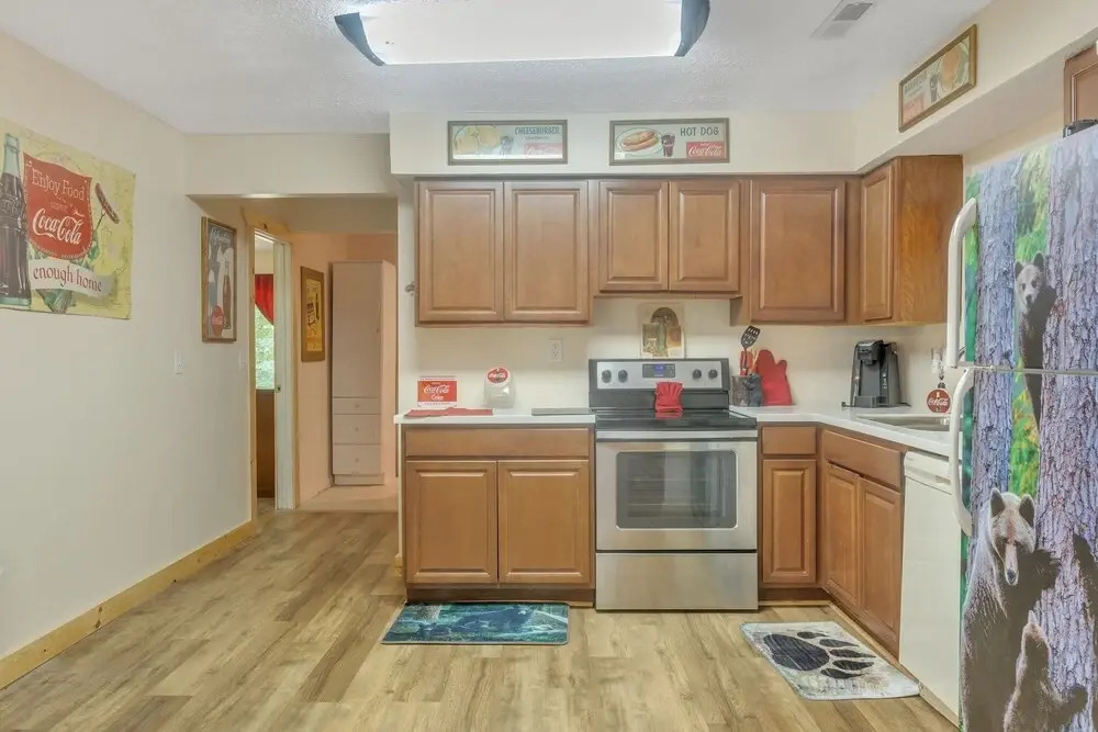 Thirsty Bear Den - Relaxing Pet Friendly Cabin In Gatlinburg 3 Bedroom Home by Redawning