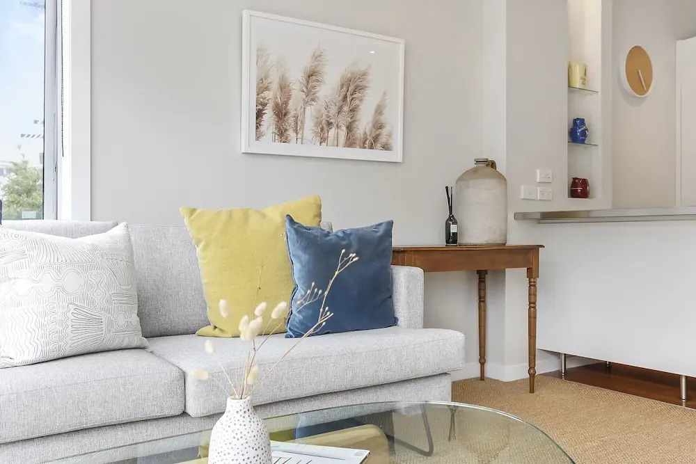 Wondrously Spacious 2 bdrm in Fantastic Location by Urban Butler