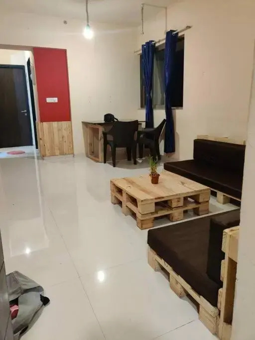 Spacious 1BHK @Thane, Free Wi-Fi, Free Parking.