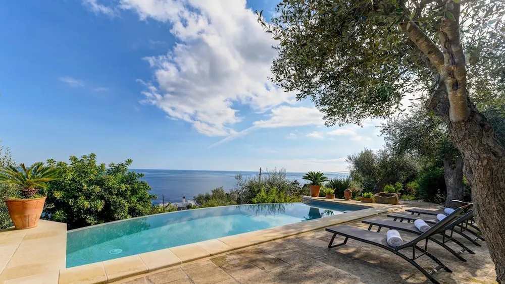 VILLA SOLELUNA 7&1, Emma Villas