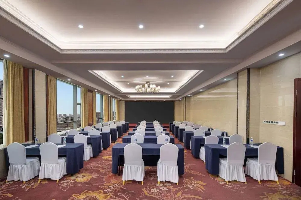 Ramada Plaza by Wyndham Yangzhou Downtown