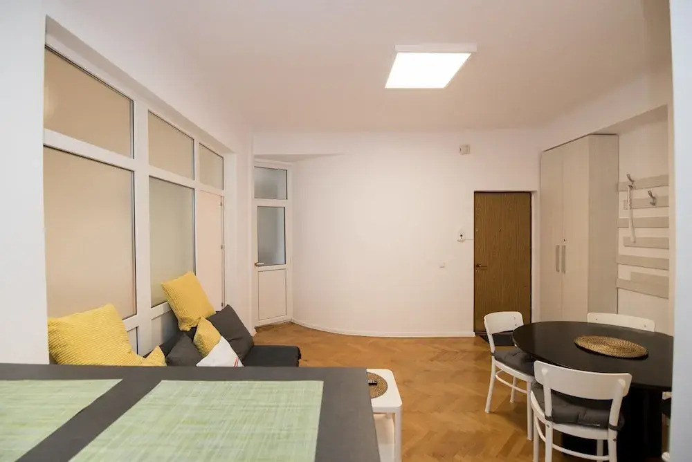 Apartment Batistei near Old Town