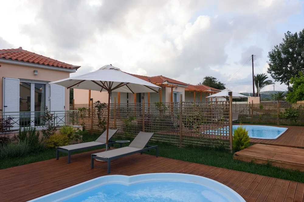 Dimitra Villa