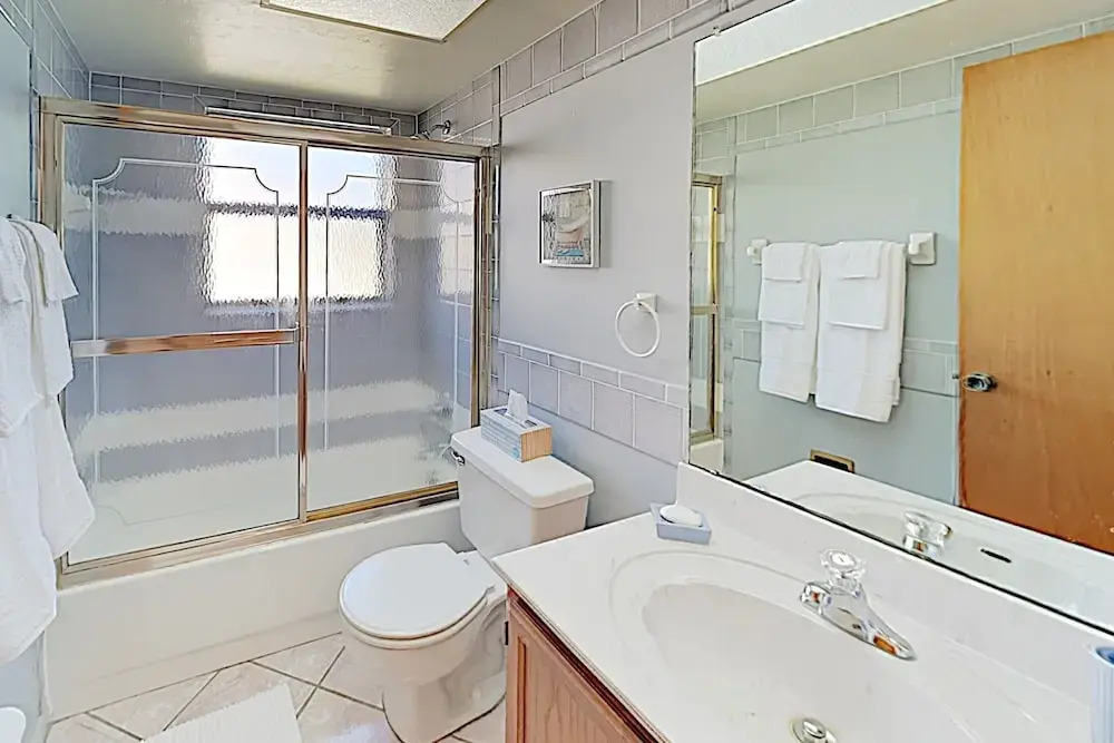 New Listing! Sparkling W/ Caged Pool & Lanai 3 Bedroom Home