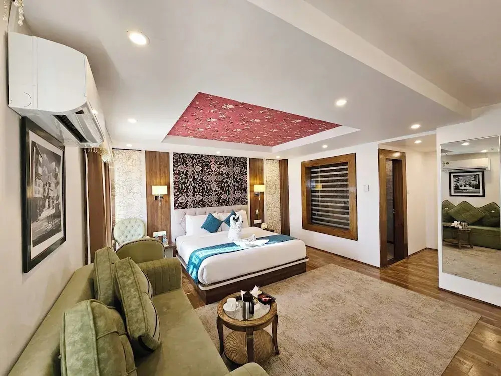 Walnut Creek Pahalgam
