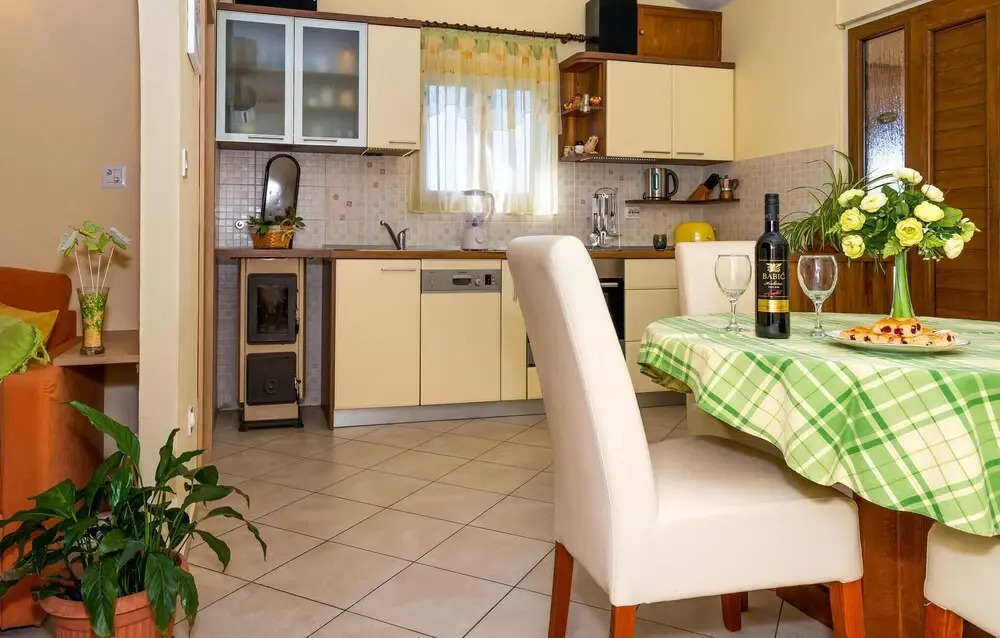 Amazing Home in Necujam With Wifi and 2 Bedrooms