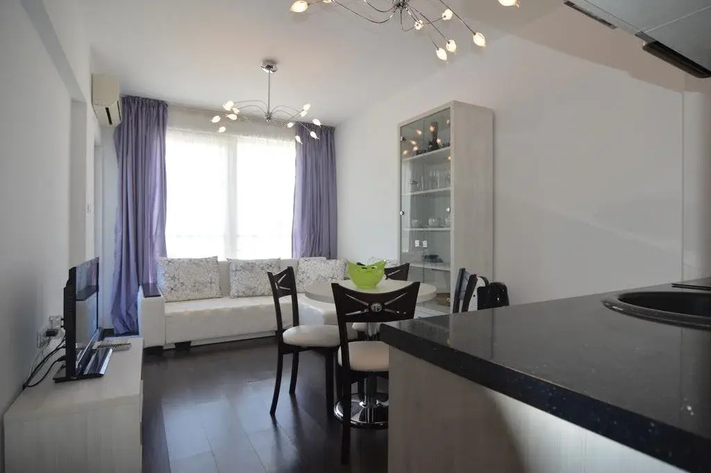 Sunny Dream Family Apartments