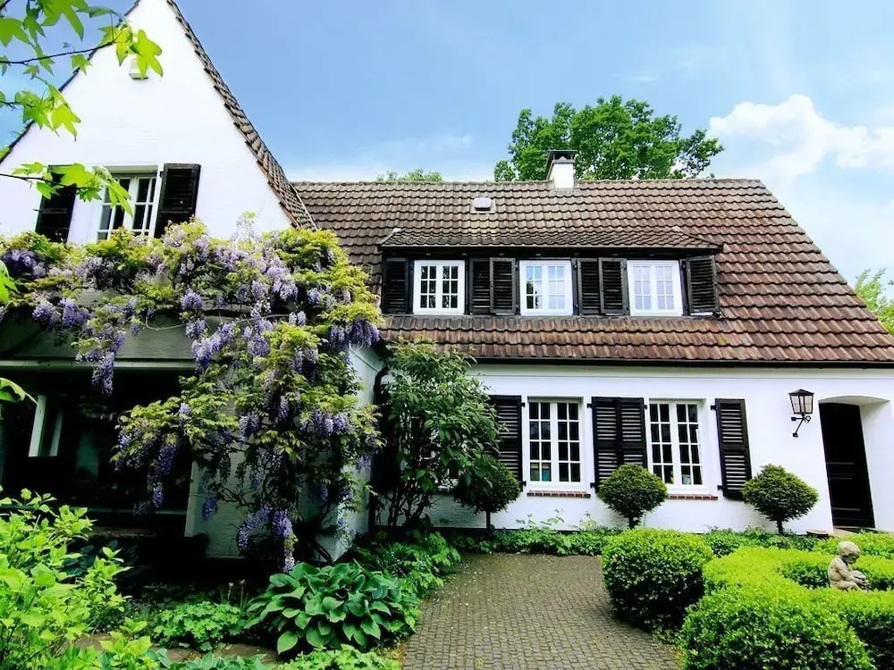 Luxus Ferienhaus Villa EMG Emsdetten nah Münster, Osnabrück, Rheine für Familien Gruppen bis 17 Personen, Pool, Whirlpool, Garten, Kamin, 6SZ