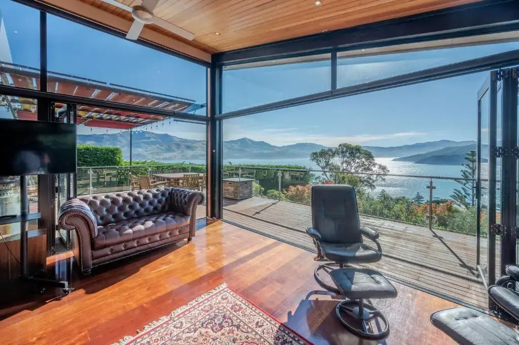 Akaroa Long Harbour Lookout - Akaroa Holiday Home