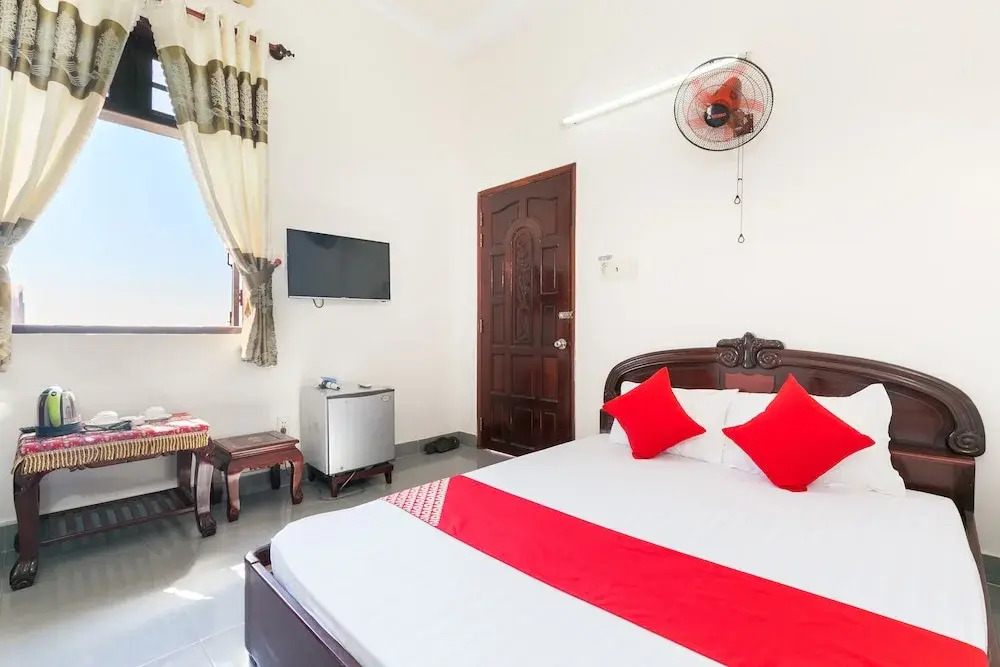 T90 Guest House