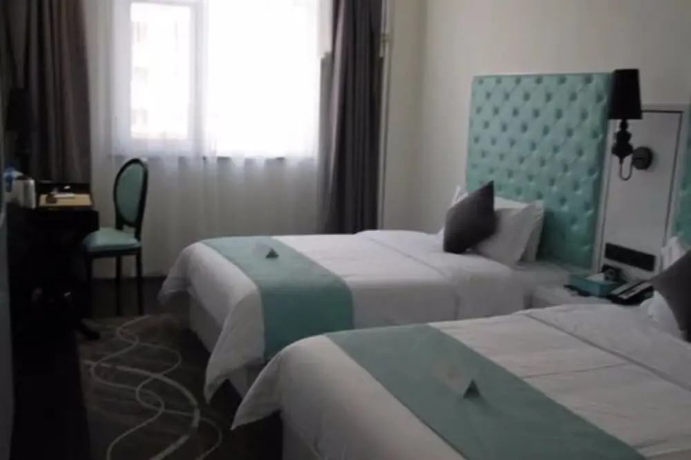 Xana LITE Hotel 5th Avenue Branch