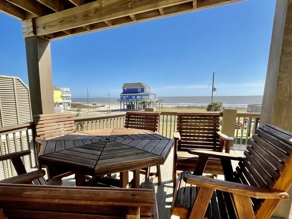 Deja View 3 Bedroom Home